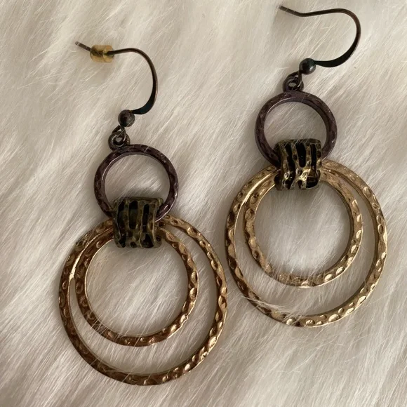 Earrings - Picture 1 of 1